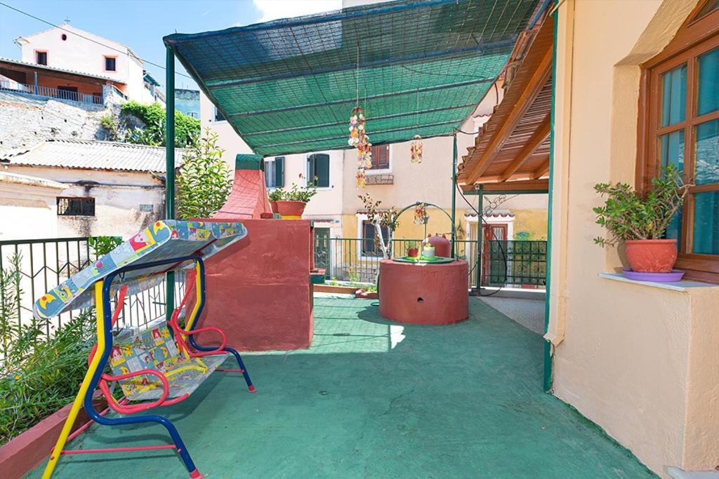 Fay'S Barbeque Garden House -Family Activities Corfu Port 아파트 외부 사진